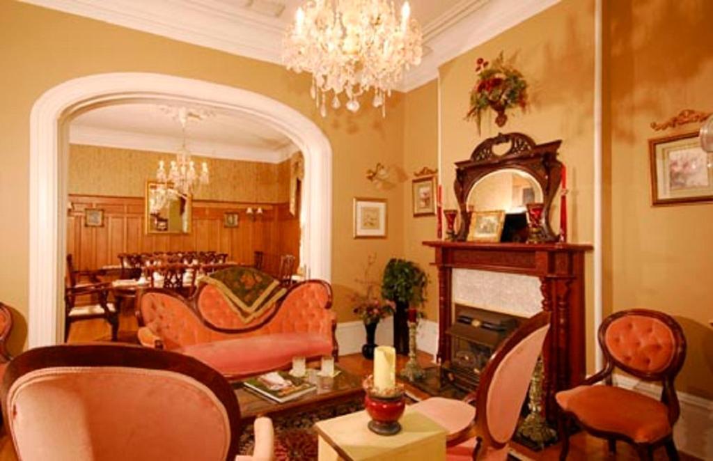 The Secret Garden Inn Κίνγκστον Εξωτερικό φωτογραφία